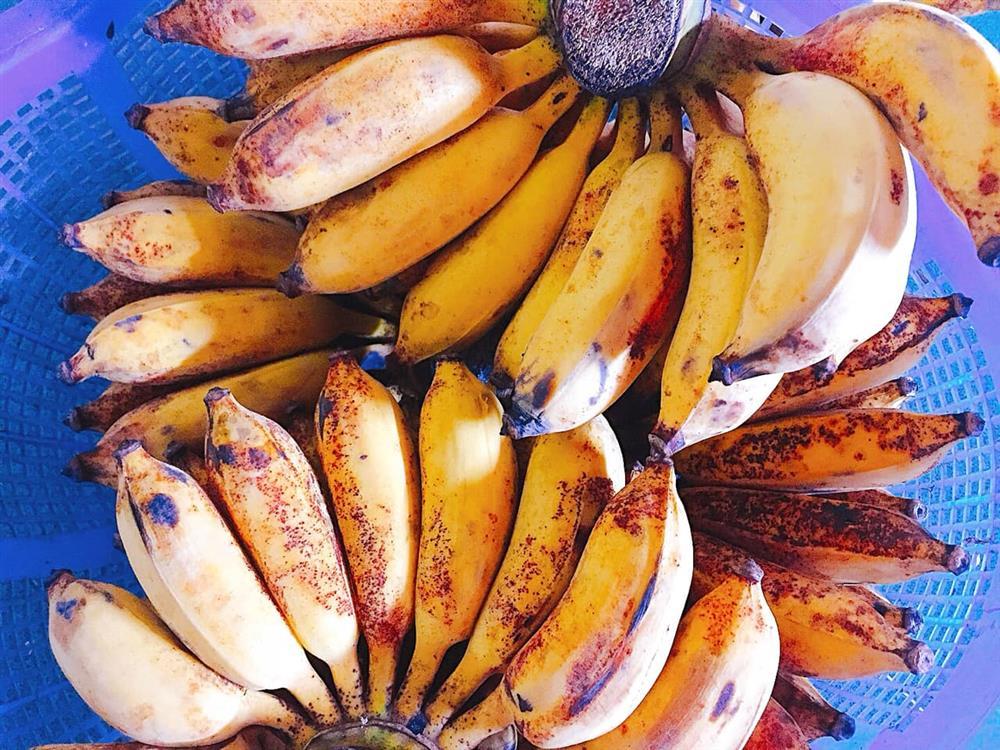 Gái đảm chỉ cách giải cứu chuối sau Tết bằng món kẹo thơm thơm, dẻo dẻo-3