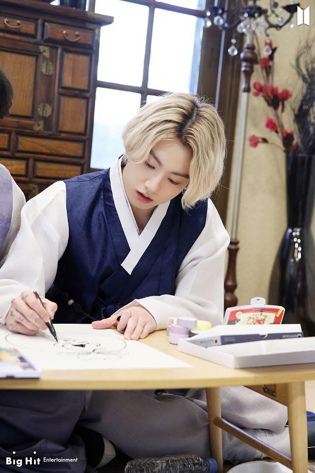 J-Hope nhận món quà nhìn muốn xỉu ngang từ Jungkook-1