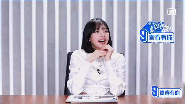 Thanh Xuân Có Bạn 3: Mỹ nam đầu trọc khiến Lisa há hốc mồm, chặt chém cả phóng viên-5