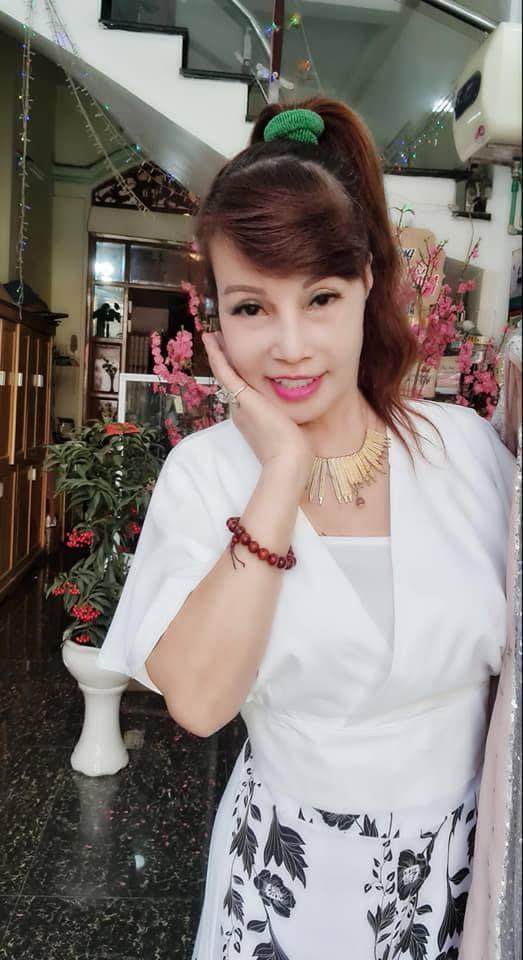 Cô dâu 64 tuổi lộ ảnh say rượu, chồng trẻ bình luận gây chú ý-3