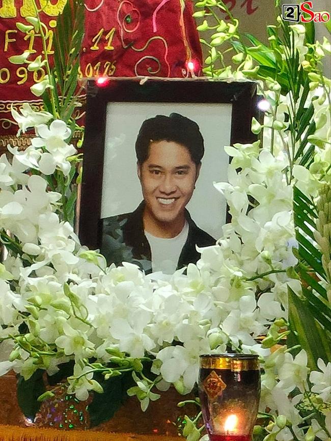 Vợ sắp cưới khóc ngất khi đưa linh cữu diễn viên Hải Đăng hỏa thiêu-20