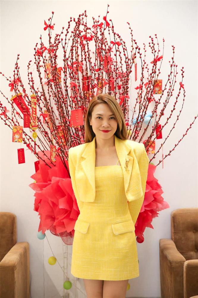 Gu thời trang sặc sỡ của Mỹ Tâm: Từ thảm họa đến đẳng cấp đều có đủ-6