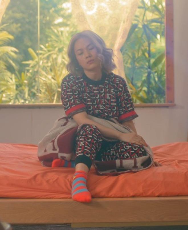 Gu thời trang sặc sỡ của Mỹ Tâm: Từ thảm họa đến đẳng cấp đều có đủ-2