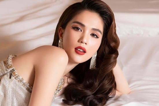 Ngọc Trinh được ca ngợi lối sống dù vướng vô số scandal