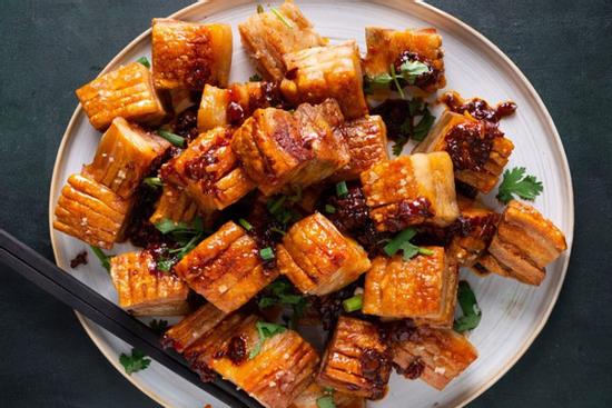 Học làm thịt heo quay sốt chua ngọt