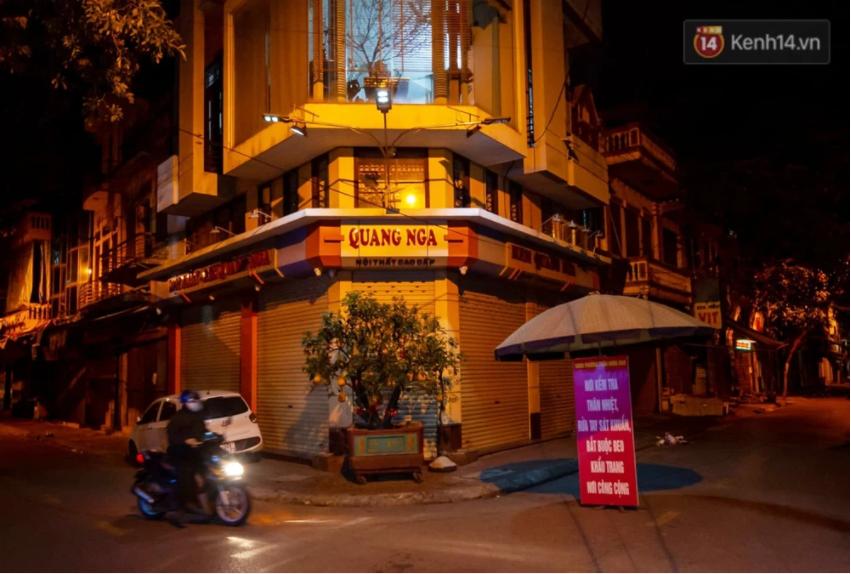 Một chốt kiểm tra thân nhiệt tại chợ Bắc Kinh, đây là nơi kiểm tra thân nhiệt người dân đi chợ trong ngày