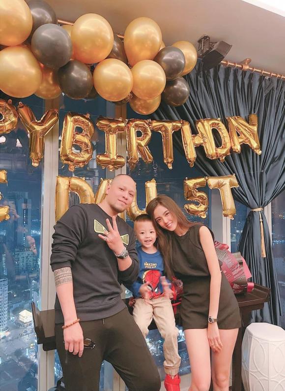 Lâm Á Hân bất ngờ khoe ảnh tình cảm bên chồng cũ sau 3 năm tố bị phản bội-2