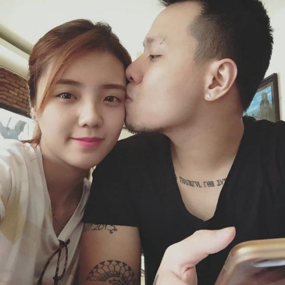 Lâm Á Hân bất ngờ khoe ảnh tình cảm bên chồng cũ sau 3 năm tố bị phản bội-1