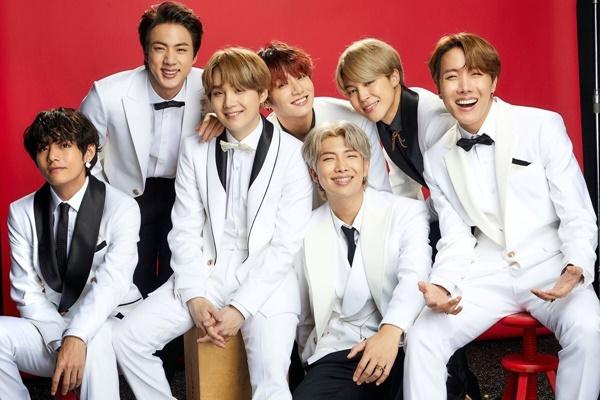 Soi điểm trùng hợp vũ đạo thú vị giữa 2 bản hit cách nhau 5 năm của BTS-6