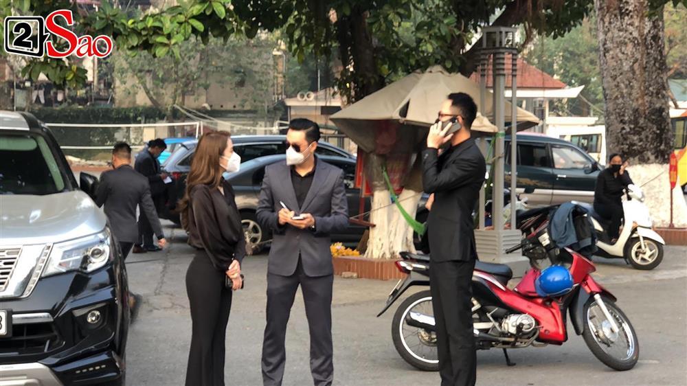 Dàn nghệ sĩ đến viếng NSND Hoàng Dũng từ sáng sớm-3