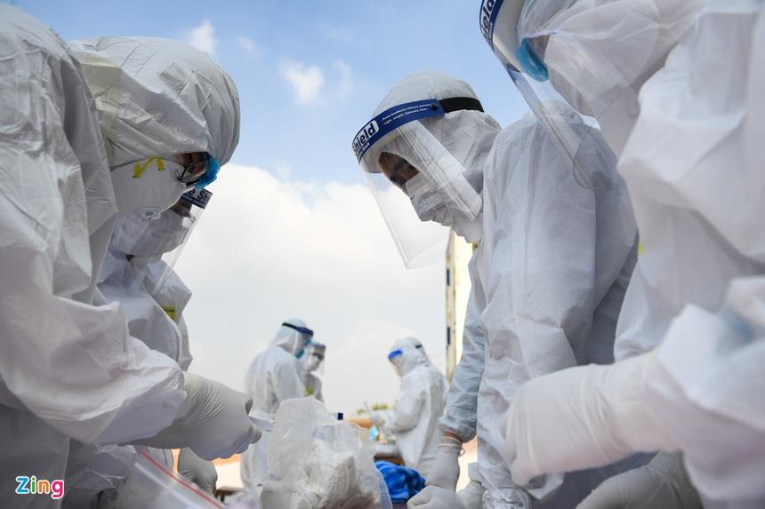 Lý do Việt Nam xét nghiệm Covid-19 rộng trong cộng đồng-3