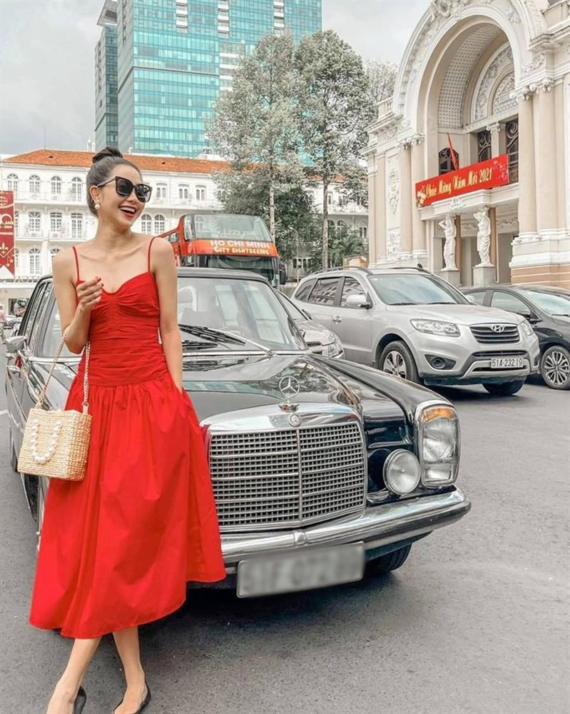 Street style nhuốm sắc đỏ ngày khai xuân của dàn mỹ nhân Việt-10