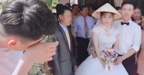 Đi đám cưới người yêu cũ, anh chàng cay sống mũi bởi cô dâu đẹp quá-2
