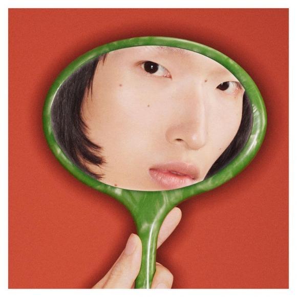 Gucci bị tố ăn cắp ý tưởng nghệ sĩ Việt, nhìn ảnh gốc mới thấy hàng fake quá phèn-7