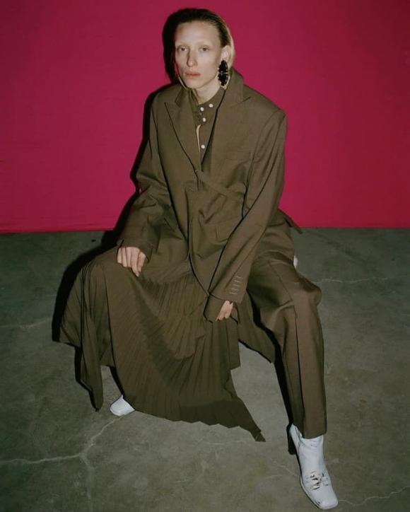 Gucci bị tố ăn cắp ý tưởng nghệ sĩ Việt, nhìn ảnh gốc mới thấy hàng fake quá phèn-15