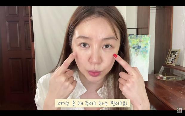 Mặt mộc lộ rõ dấu hiệu tuổi tác của thái tử phi Yoon Eun Hye-2