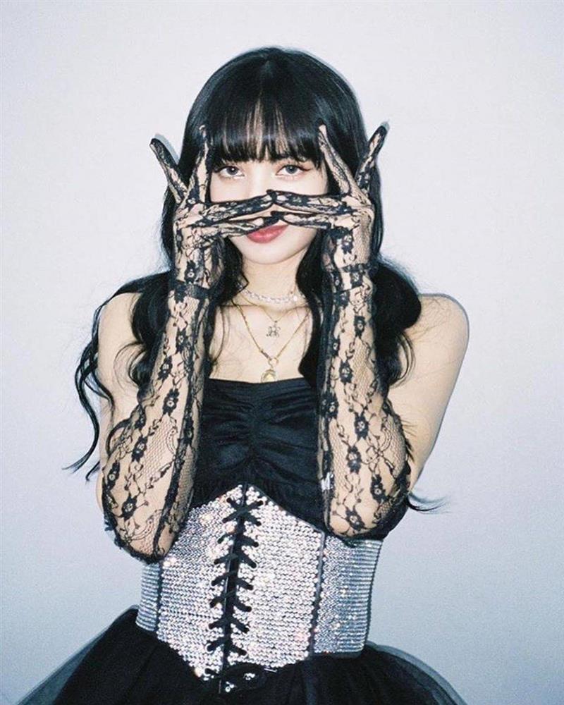 BLACKPINK được khen tới tấp khi diện nội y: Chẳng phô phang mà sang vô cùng!-7