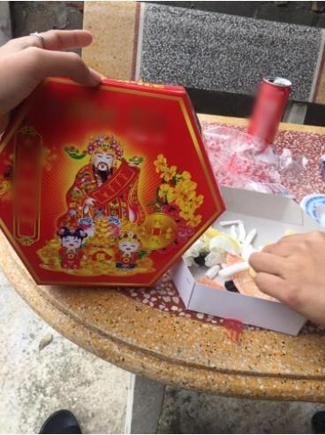 Những pha hí hửng bóc hộp quà Tết nhưng kết quả nhận về lại đắng chát-5