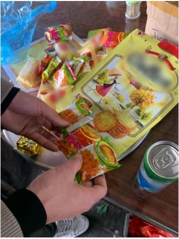 Những pha hí hửng bóc hộp quà Tết nhưng kết quả nhận về lại đắng chát-9