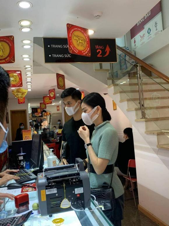 Thực hư hình ảnh Lệ Quyên - Lâm Bảo Châu đi mua nhẫn cưới-1