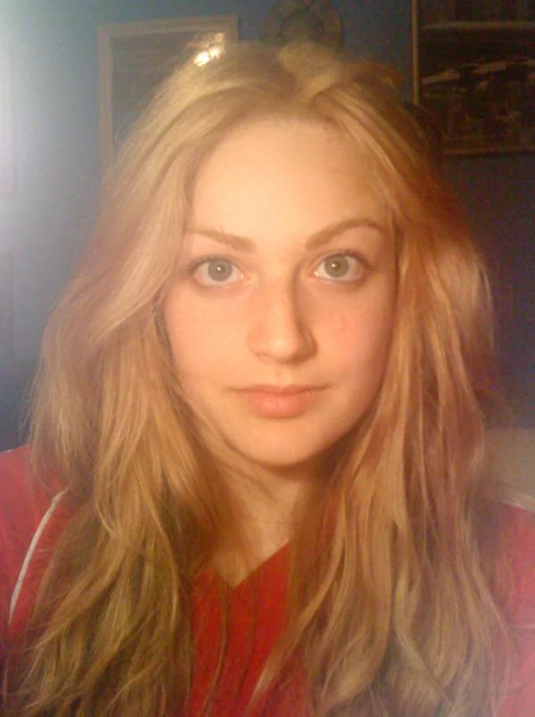 Cô gái để nguyên ria mép và hàng lông mày chữ nhất đi hẹn hò, lý do gây sốc nặng-1