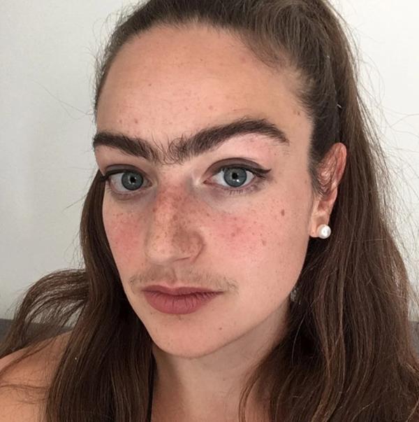 Cô gái để nguyên ria mép và hàng lông mày chữ nhất đi hẹn hò, lý do gây sốc nặng-3