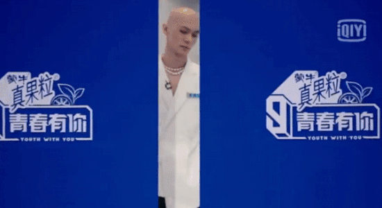 Lisa lọt hố mỹ nam đầu trọc, hài đến nỗi lên luôn top trend Thanh Xuân Có Bạn 3-2