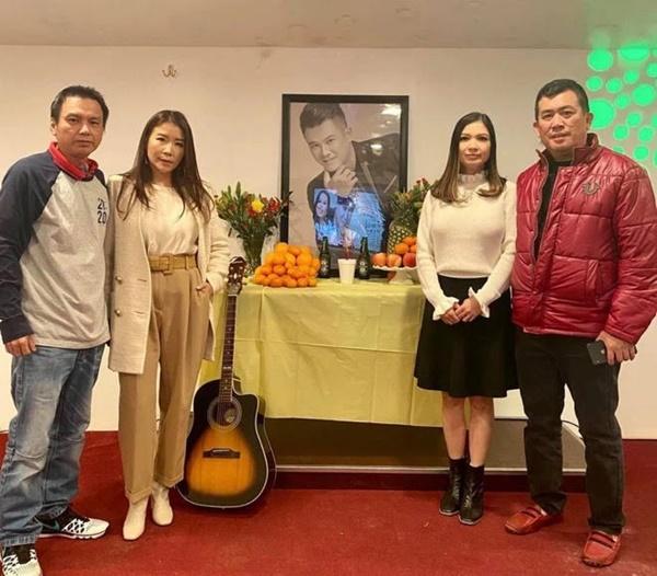 Trong vali cố Vân Quang Long sau 49 ngày mất vẫn còn món quà chưa kịp đến tay vợ và con gái-5