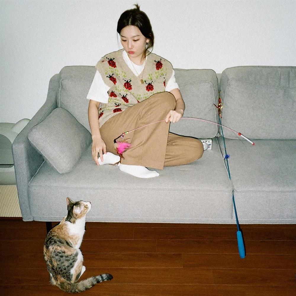 Style sao Hàn tuần qua: HyunA diện nội y khoe body bỏng mắt bên bạn trai-9