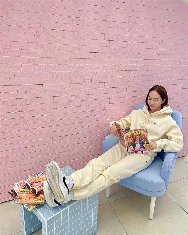 Style sao Hàn tuần qua: HyunA diện nội y khoe body bỏng mắt bên bạn trai-10