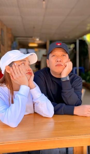 Trường Giang - Nhã Phương khiến dân mạng phát hờn với clip 43s-2