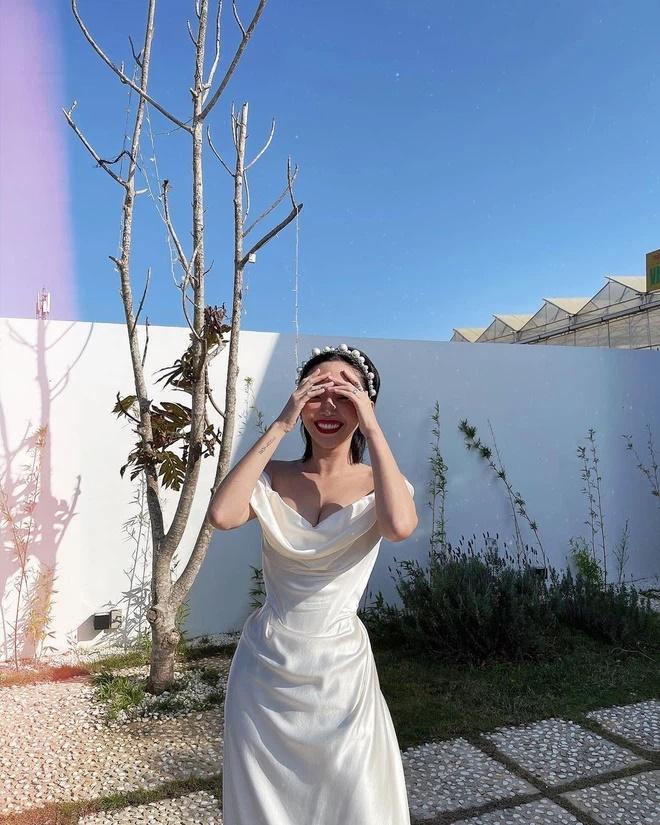 Tóc Tiên kì công gửi sang Mỹ giặt hấp váy cưới 140 triệu để mặc lại trong ngày kỉ niệm-3