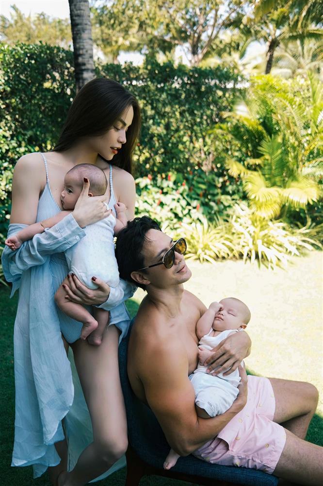 Hà Hồ khoe gia đình đẹp đều, Subeo chiếm spotlight nhờ hành động nhỏ-1