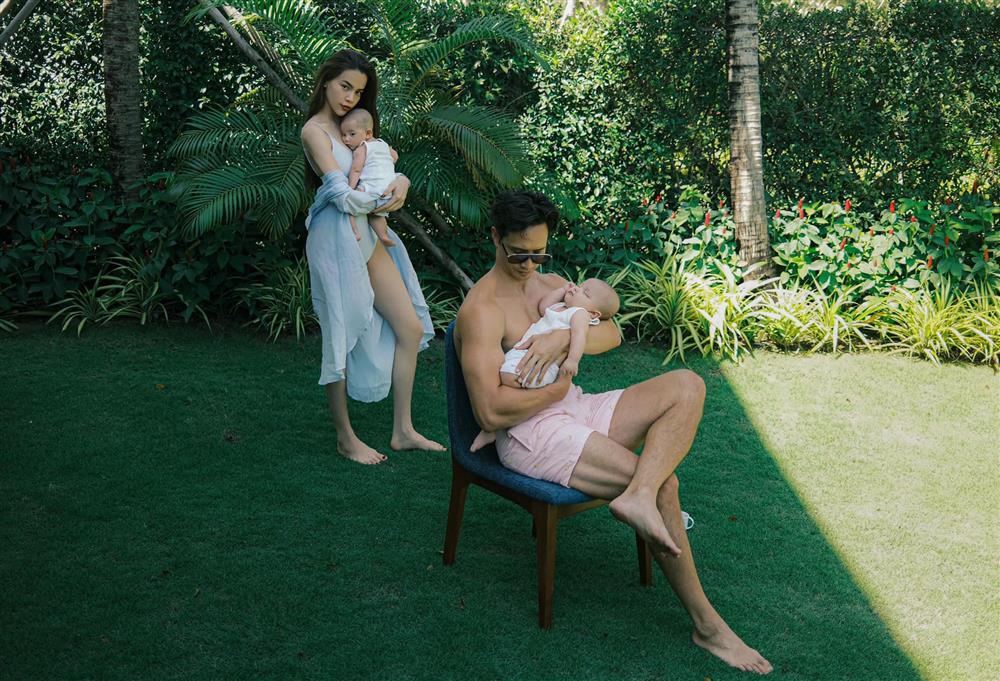 Hà Hồ khoe gia đình đẹp đều, Subeo chiếm spotlight nhờ hành động nhỏ-3