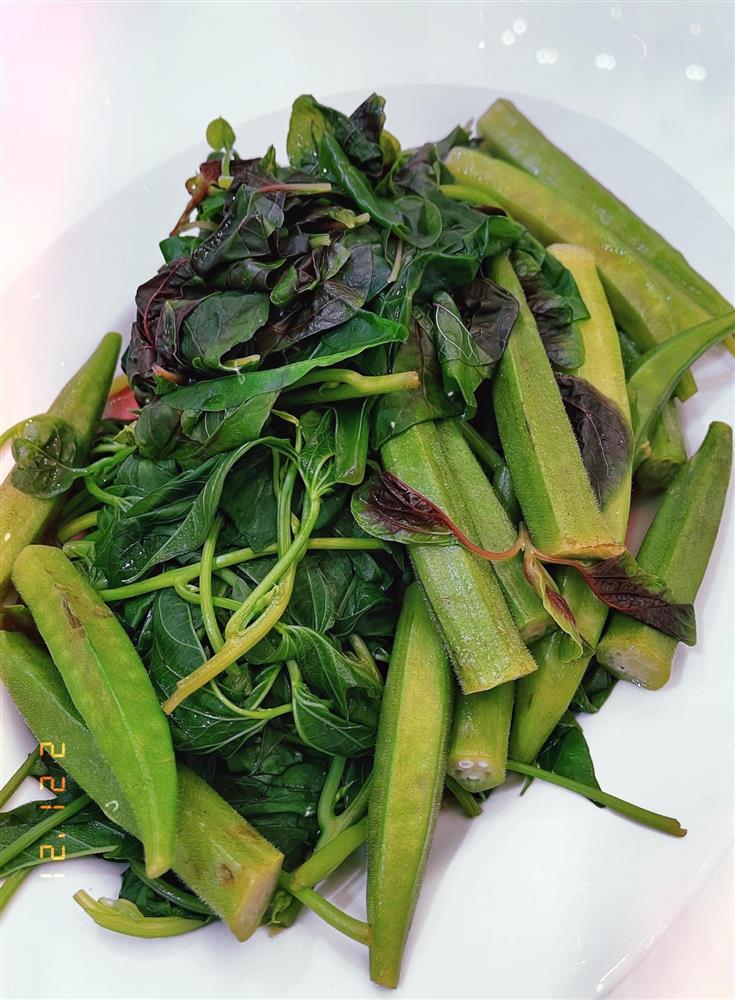 BB Trần lộ mặt giả trân khi tới nhà Đại Nghĩa ăn tiệc đầu năm-10