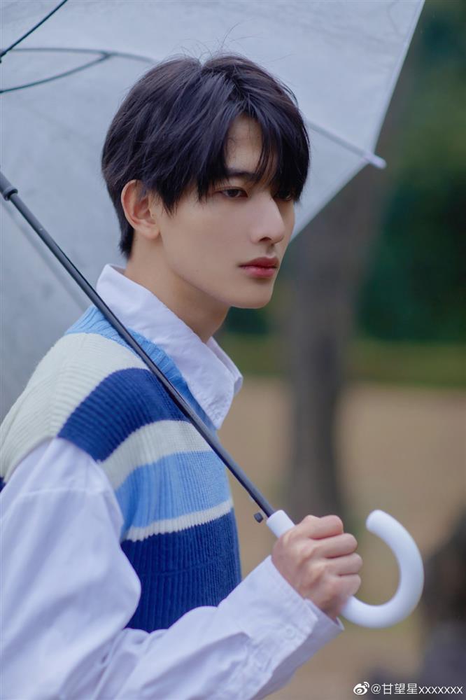 Quá khứ cơ cực của mỹ nam Sáng tạo doanh mới nổi-4