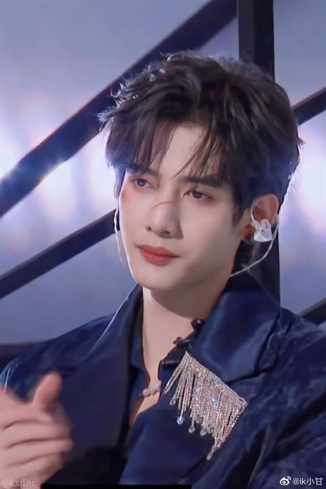 Quá khứ cơ cực của mỹ nam Sáng tạo doanh mới nổi-1