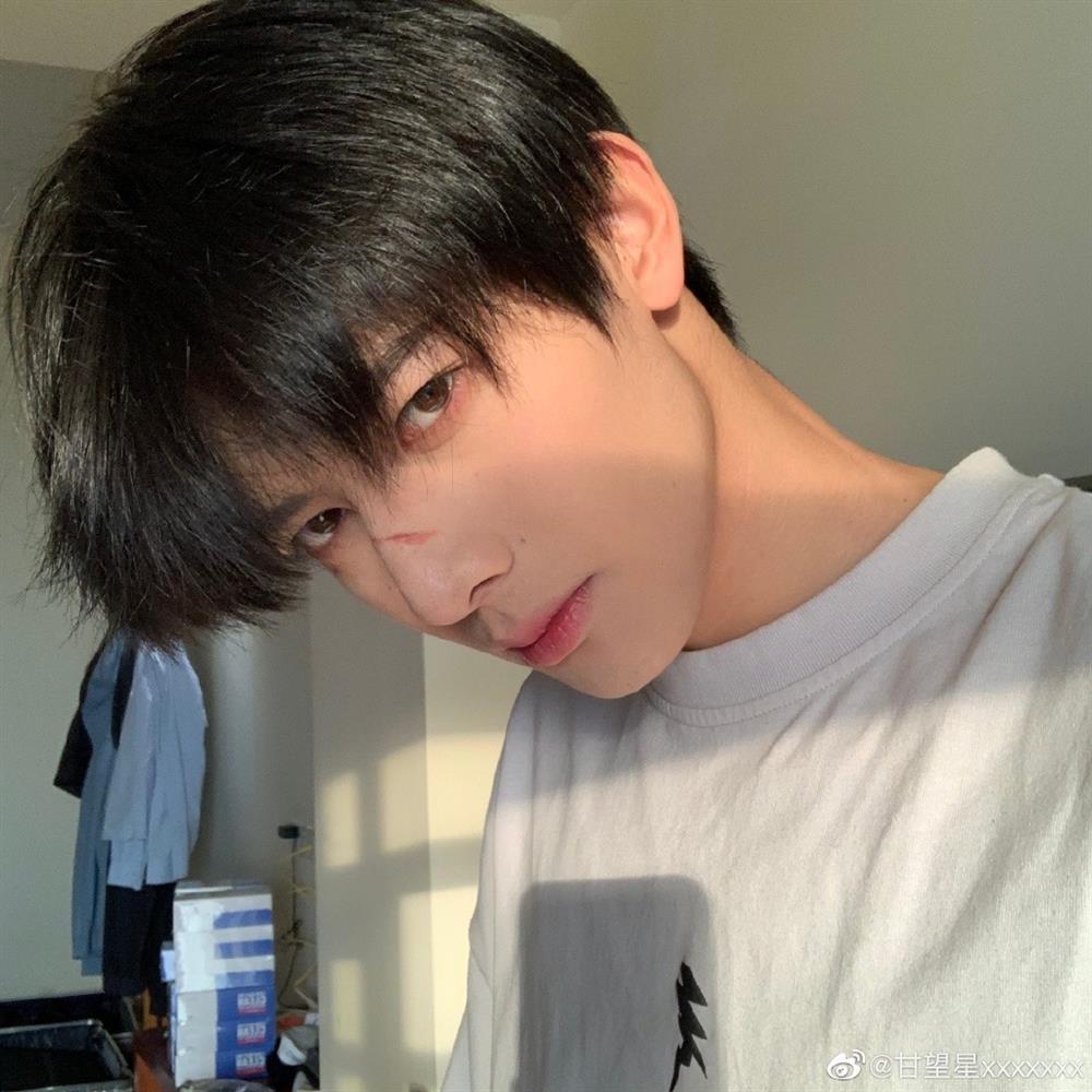 Quá khứ cơ cực của mỹ nam Sáng tạo doanh mới nổi-6