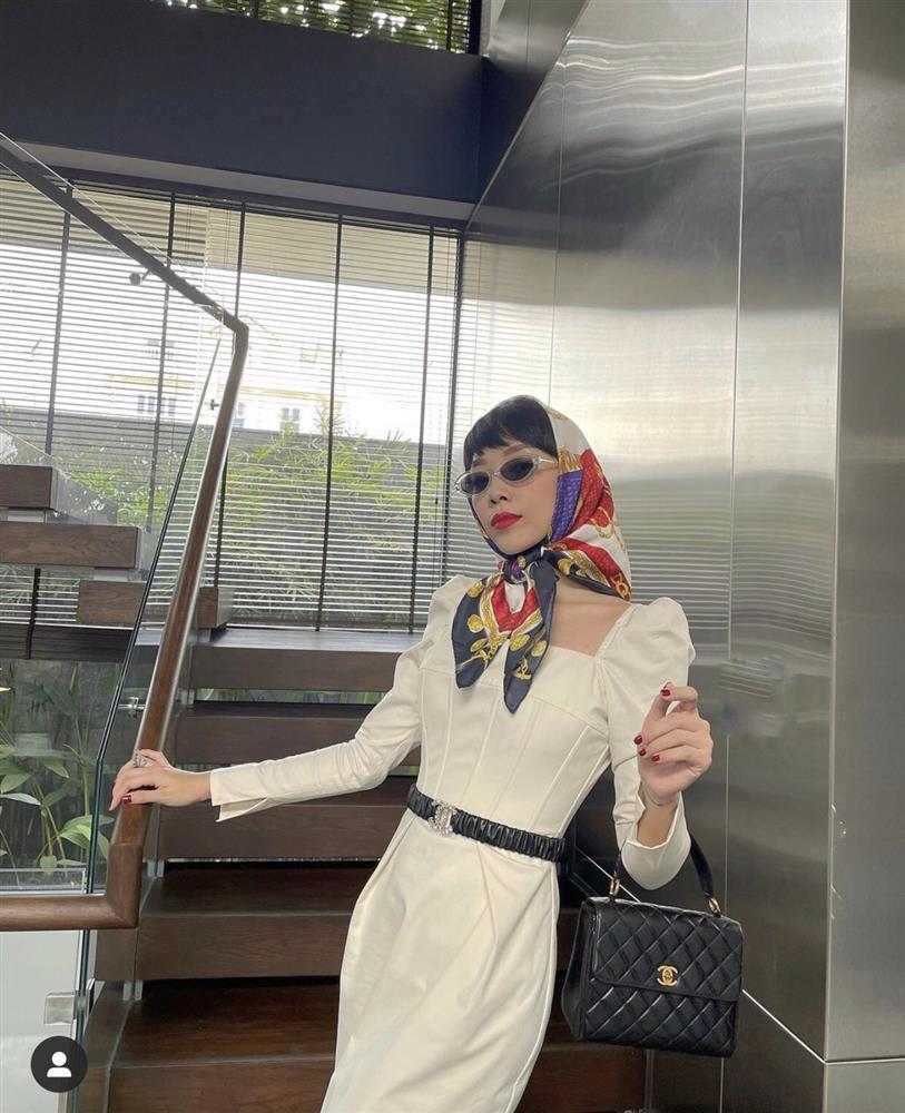 Mốt quàng khăn mỏ quạ cụ bà được Tóc Tiên, Sơn Tùng biến hóa cực đỉnh-3