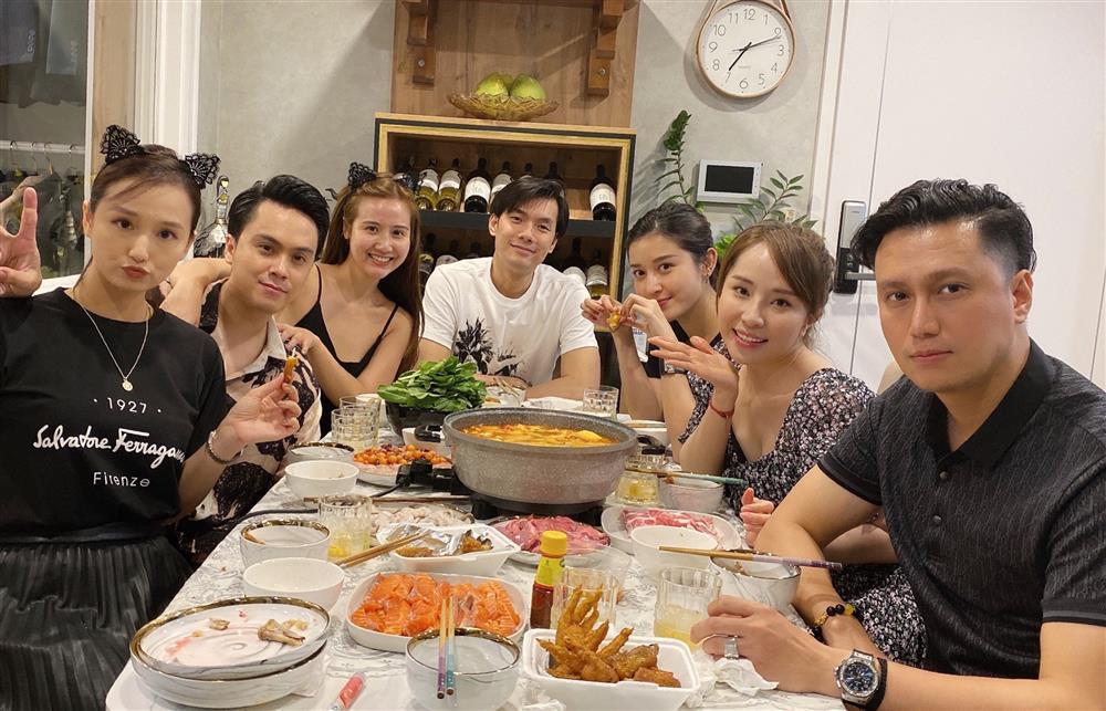 Tài nấu nướng từ Âu sang Á của MC điển trai được hội bạn thân toàn sao khen nức nở-4