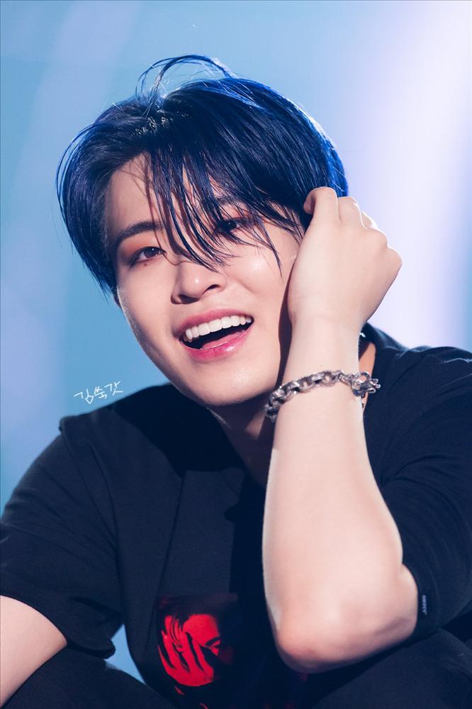 Youngjae GOT7 bật mí tin nhắn mùi mẫn với chủ tịch Park trước khi ra đi-1
