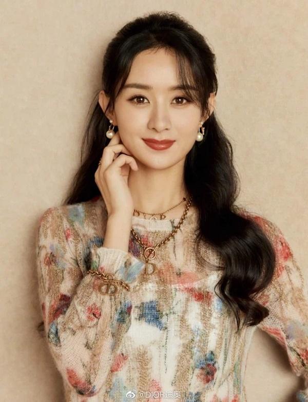 Tiểu Hoa CBiz tái xuất sau sinh: Lưu Thi Thi - Đường Yên thảm họa, Triệu Lệ Dĩnh thị phi-9