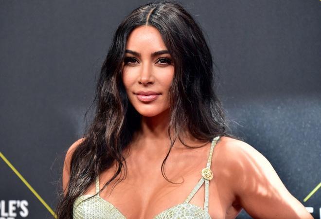 Kim Kardashian hối hận vì dưỡng da mặt bằng máu-1