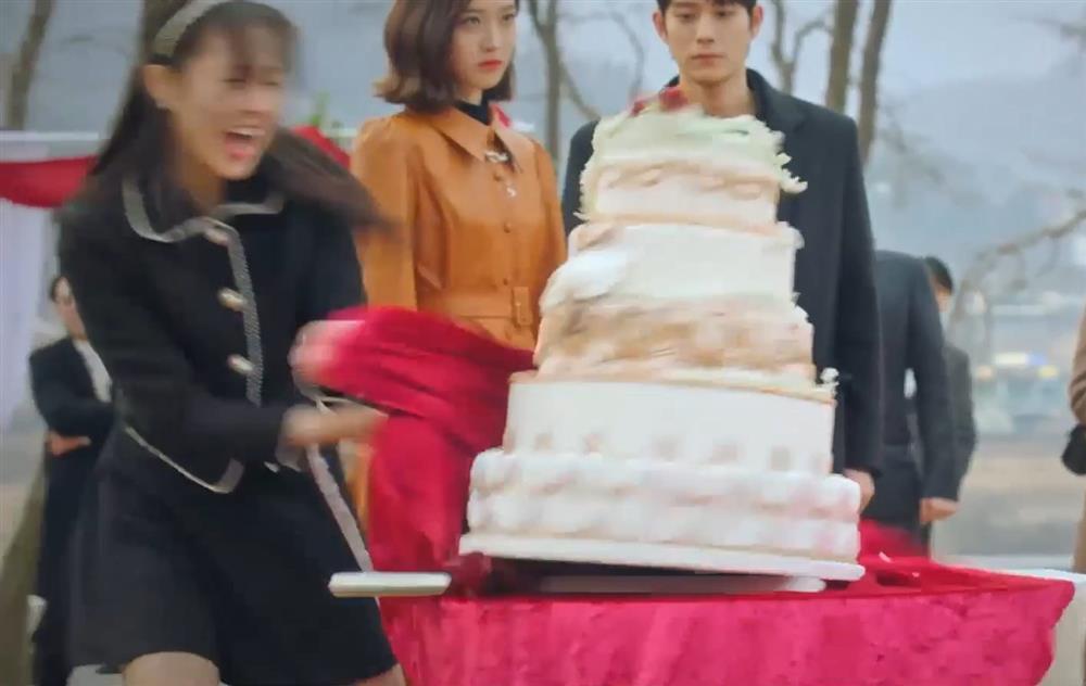 Chiếc bánh kem bất tử trong Penthouse 2-4