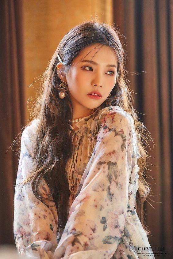 Sau Soojin, trưởng nhóm (G)I-DLE Soyeon cũng bị phanh phui quá khứ côn đồ-1