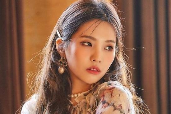 Sau Soojin, trưởng nhóm (G)I-DLE Soyeon cũng bị phanh phui quá khứ côn đồ