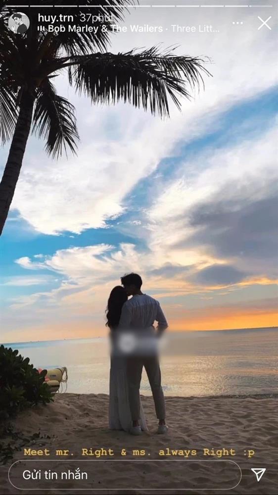 Hễ diện đồ trắng là các cặp phi công - máy bay Vbiz chênh 11 tuổi đồng loạt xứng đôi-8