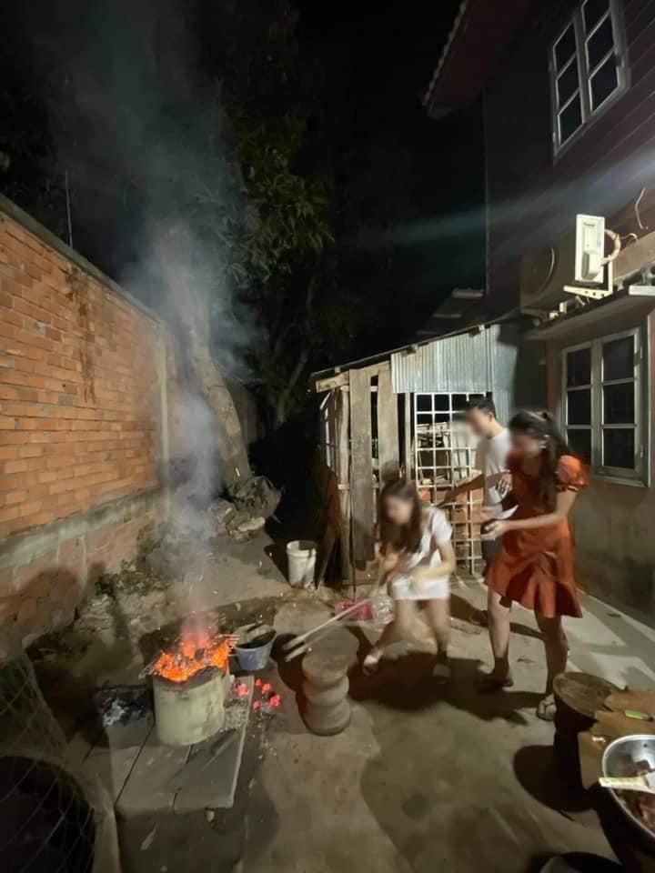 Cô gái tiu nghỉu nhận thành phẩm thịt gà bóng đêm chỉ vì tội mê trai-2