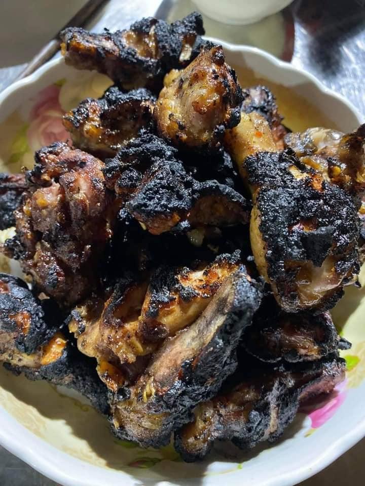 Cô gái tiu nghỉu nhận thành phẩm thịt gà bóng đêm chỉ vì tội mê trai-3