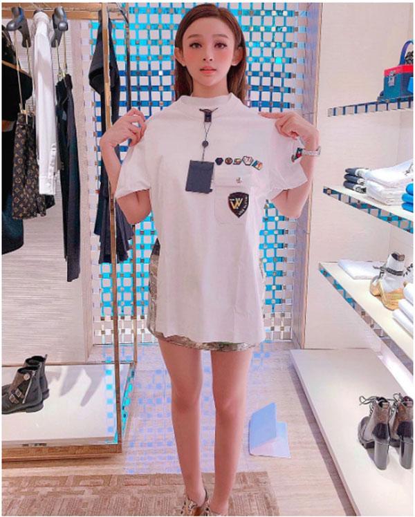 Khoe ảnh shopping, Huyền Baby để lộ ông xã đại gia chiều hết nấc-4